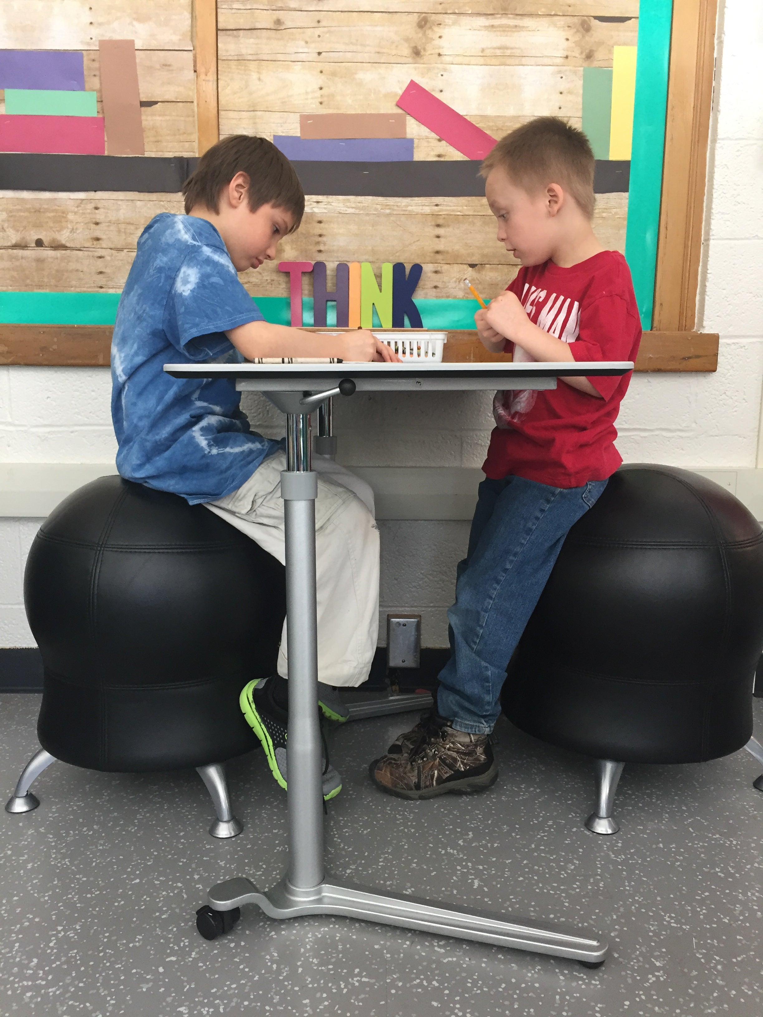 Sit/Stand Ice II Desk