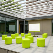 COMMON AREAS: Circle Collaborative Chairs