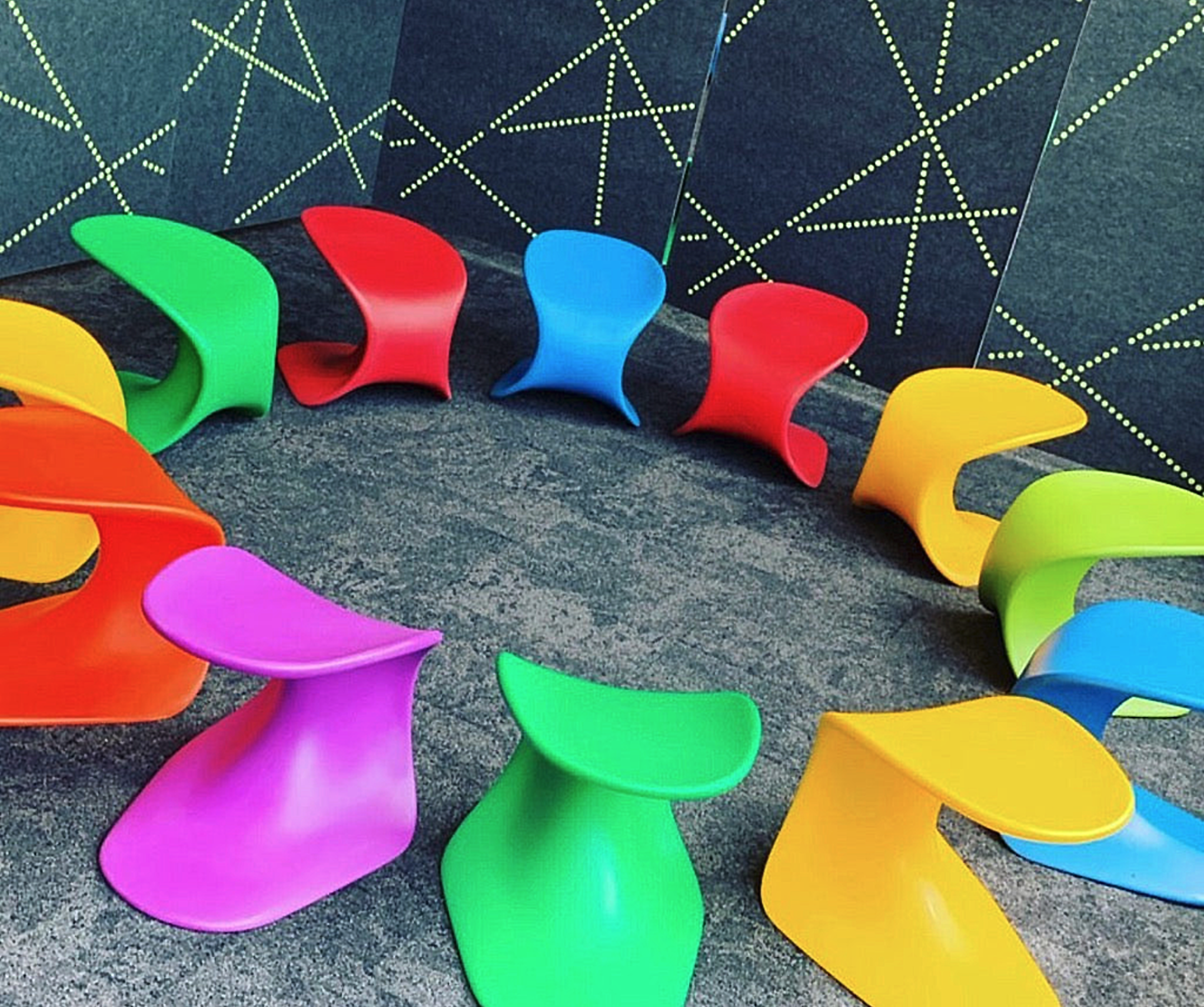 COMMON AREAS: Drift Series Collaborative Circle Chairs - Action Based Learning