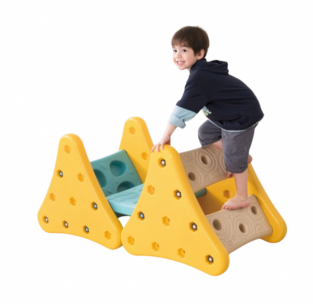 Triangle Climbing Set